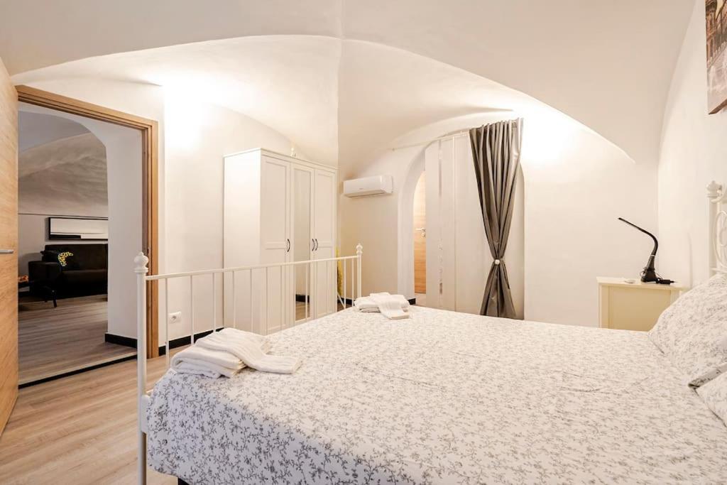 The First Porta Soprana Prione Apartment เจนัว ภายนอก รูปภาพ
